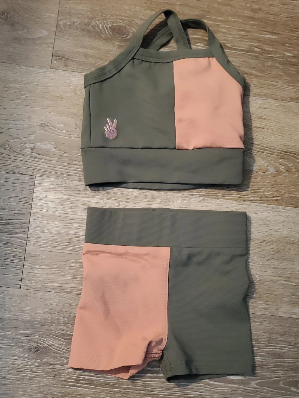 Kids Two-Tone Olive & Peach Active Shorts Set Little Wedgies girls 3/4